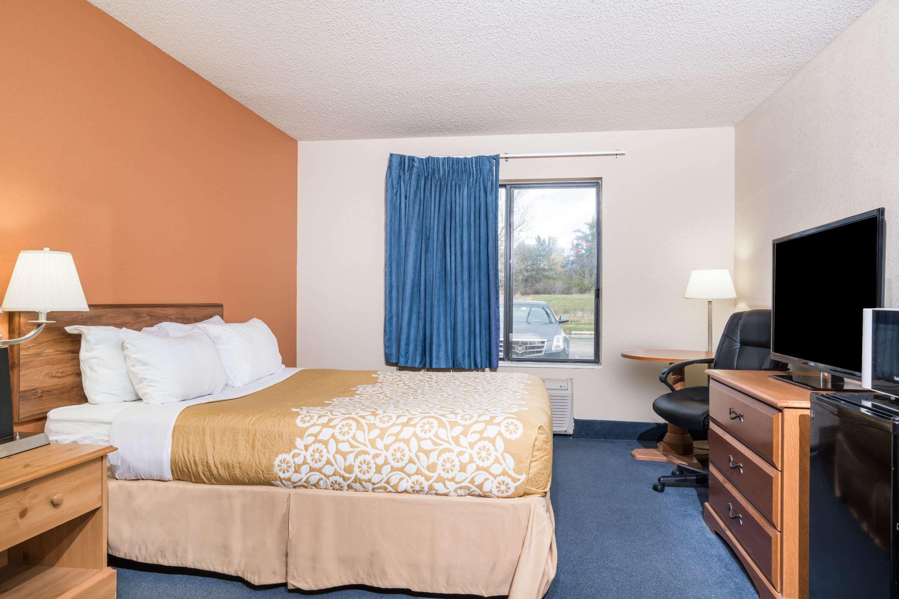 Days Inn By Wyndham Black River Falls - Access To Atv Trail Exterior photo