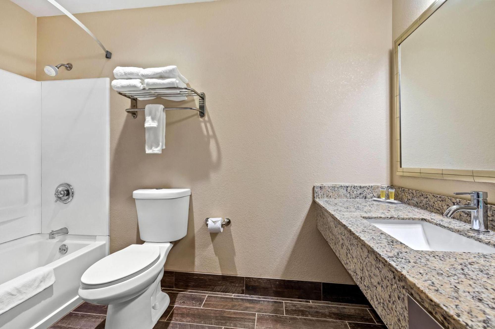 Days Inn By Wyndham Black River Falls - Access To Atv Trail Exterior photo