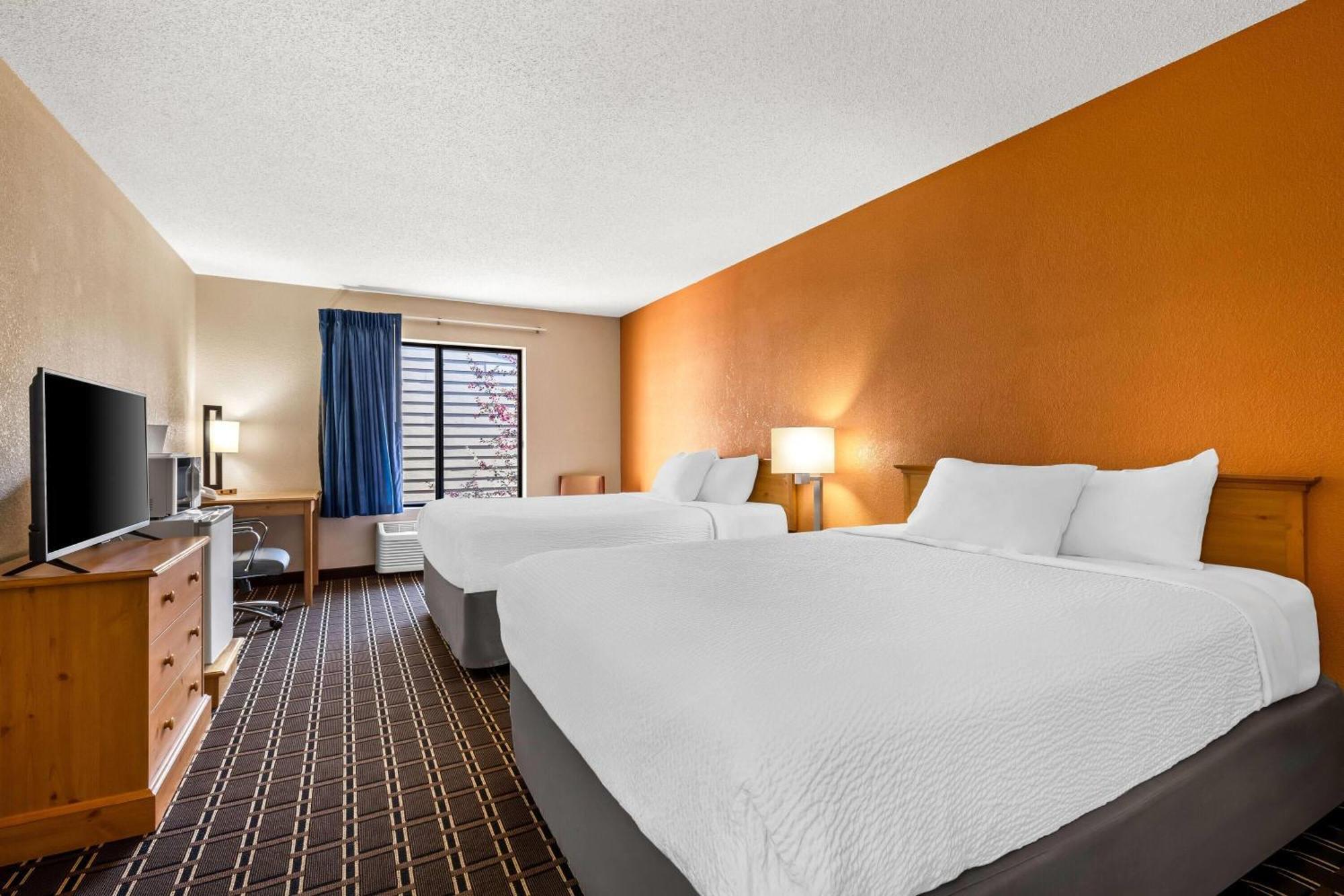 Days Inn By Wyndham Black River Falls - Access To Atv Trail Exterior photo