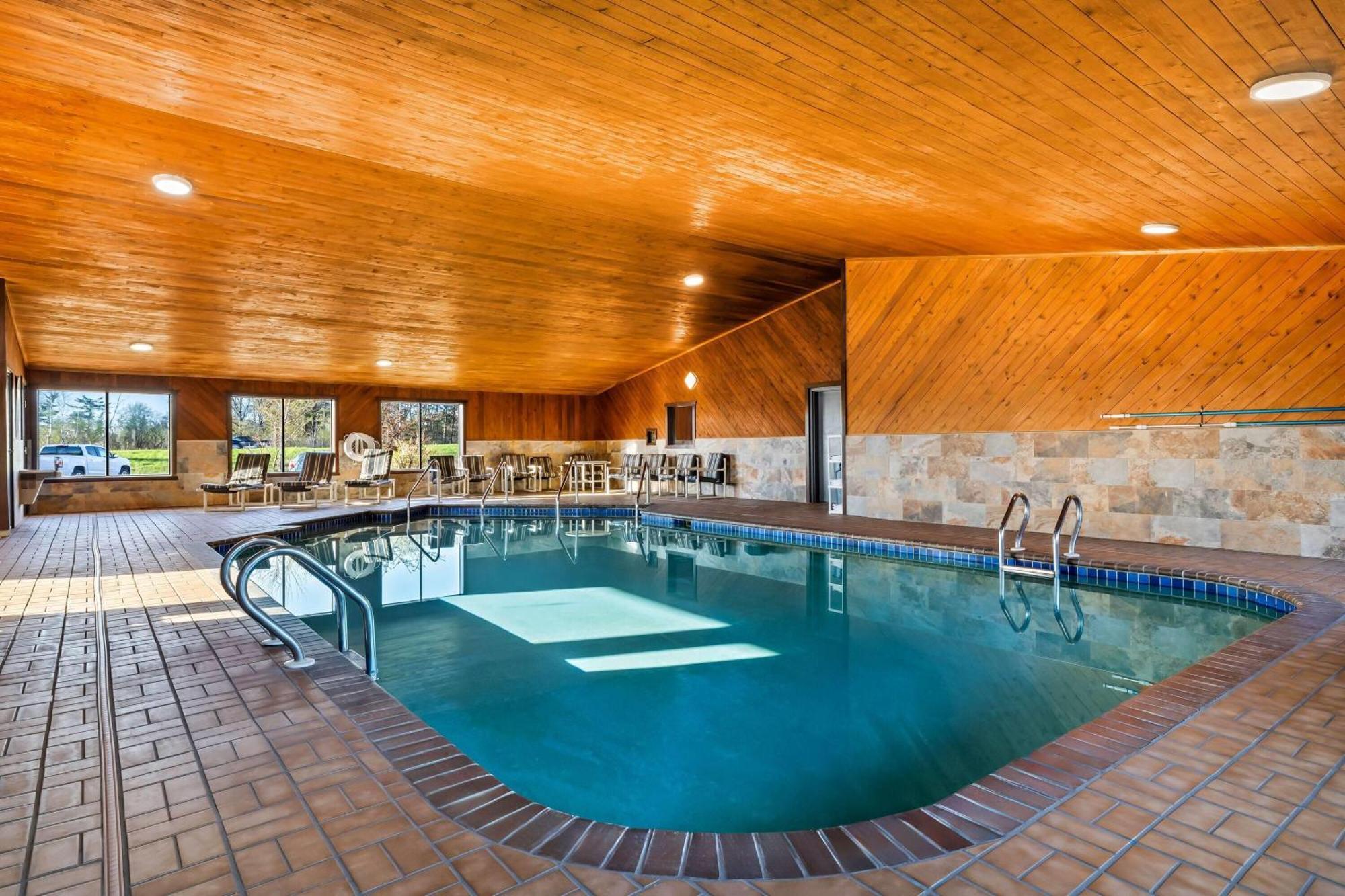 Days Inn By Wyndham Black River Falls - Access To Atv Trail Exterior photo